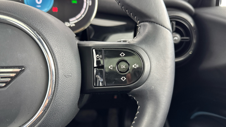 MINI Hatchback 135kW Cooper S Level 3 33kWh 3dr Auto Electric Hatchback